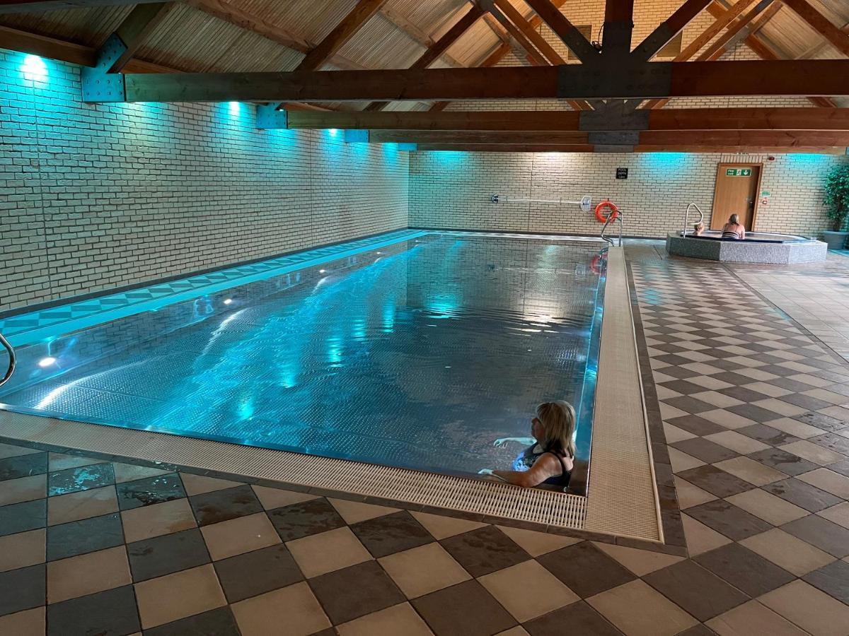 Oak Boutique Lodge Includes Hot Tub Air Con & Dog ヨーク エクステリア 写真
