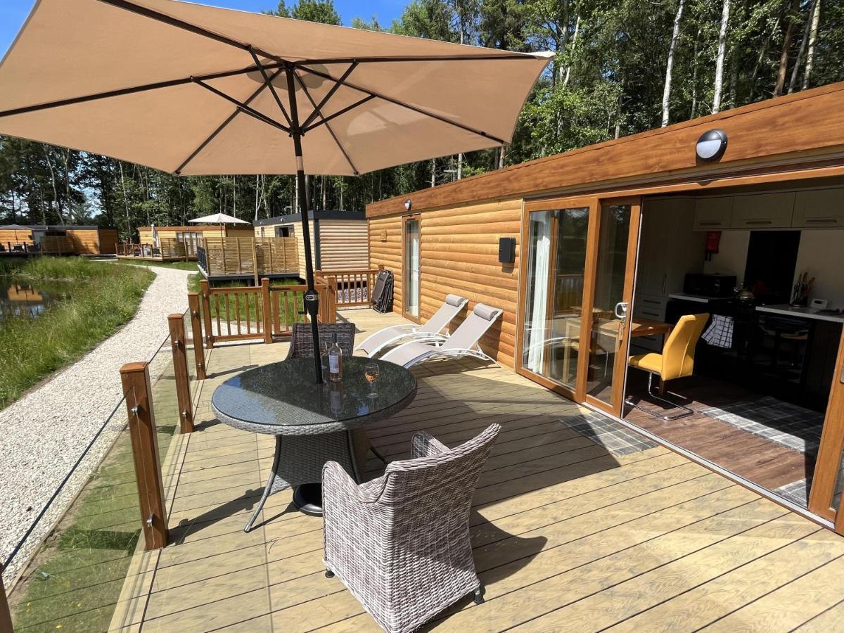 Oak Boutique Lodge Includes Hot Tub Air Con & Dog ヨーク エクステリア 写真