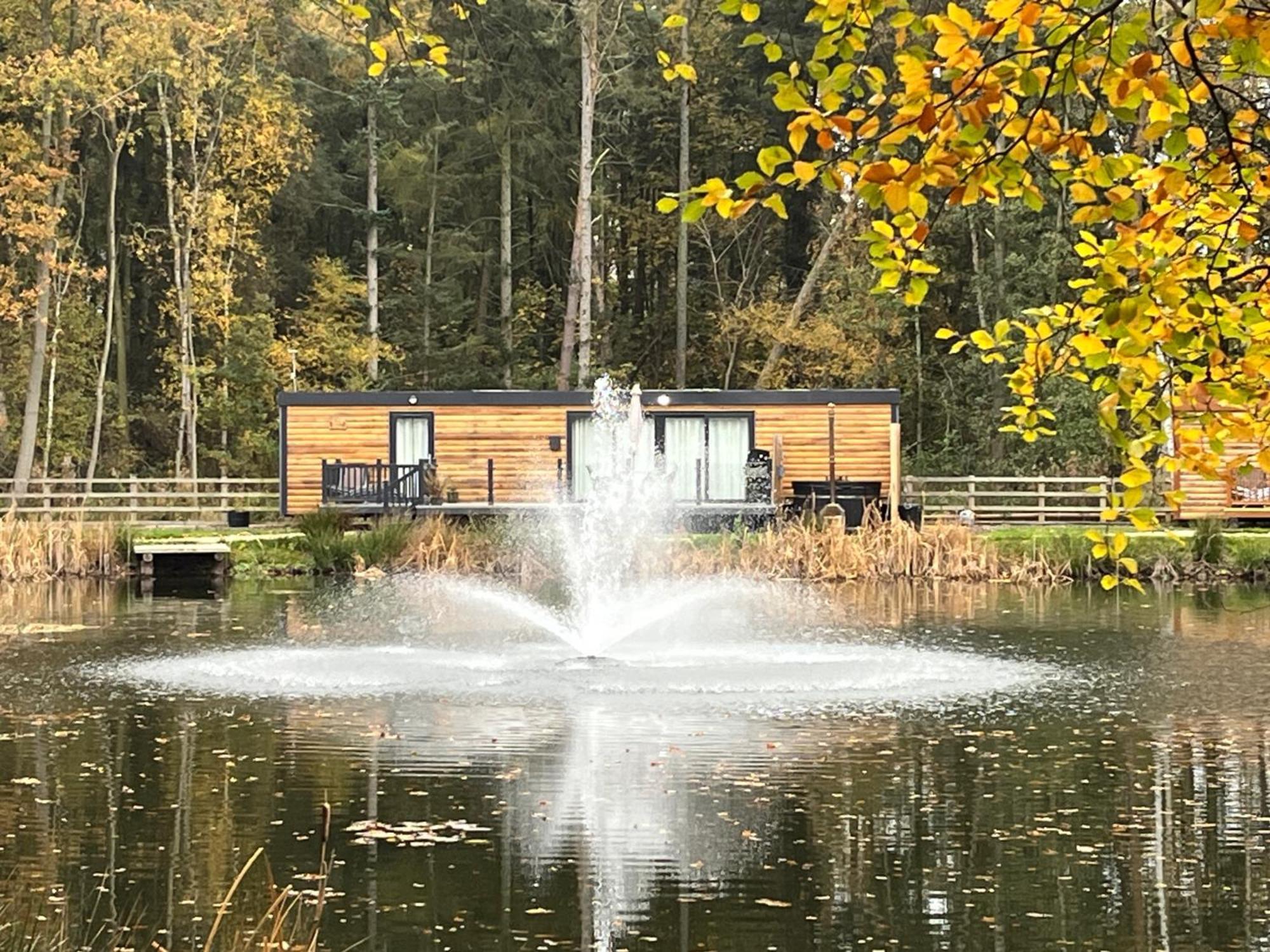 Oak Boutique Lodge Includes Hot Tub Air Con & Dog ヨーク エクステリア 写真